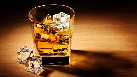 Обои напиток, лёд, стол, тень, кубики, бокал, алкоголь, виски, drink, ice, table, shadow, cubes, glass, alcohol, whiskey разрешение 2880x1800 Загрузить