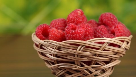 Обои малина, красная, ягоды, корзинка, raspberry, red, berries, basket разрешение 2880x1920 Загрузить