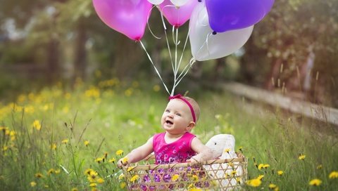 Обои радость, девочка, шарики, корзина, счастье, удивление, joy, girl, balls, basket, happiness, surprise разрешение 2400x1574 Загрузить