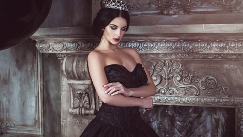 Обои девушка, модель, макияж, корона, черное платье, алла бергер, girl, model, makeup, crown, black dress, alla berger разрешение 2560x1707 Загрузить