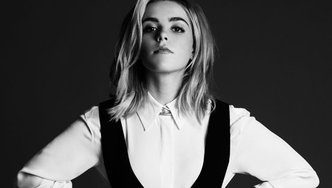 Обои девушка, поза, чёрно-белое, актриса, кирнан шипка, girl, pose, black and white, actress, kiernan shipka разрешение 3300x2138 Загрузить