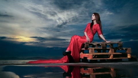 Обои девушка, отражение, фон, поза, красное платье, girl, reflection, background, pose, red dress разрешение 2560x1600 Загрузить