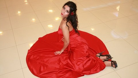 Обои девушка, поза, взгляд, модель, красное платье, girl, pose, look, model, red dress разрешение 3888x2592 Загрузить