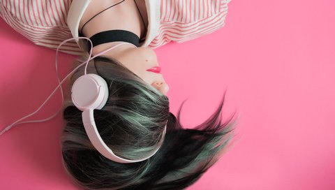 Обои девушка, музыка, наушники, модель, волосы, лицо, чокер, girl, music, headphones, model, hair, face, choker разрешение 3780x2782 Загрузить