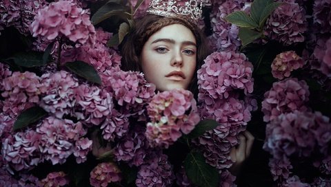 Обои цветы, девушка, взгляд, лицо, принцесса, гортензия, bella kotak,  нимфа, flowers, girl, look, face, princess, hydrangea, nymph разрешение 2048x1536 Загрузить