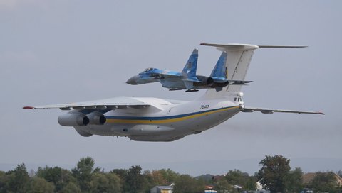 Обои самолет, ввс, украина, су-27, военно-транспортный, ил-76мд, the plane, bbc, ukraine, su-27, military transport, il-76md разрешение 2112x1188 Загрузить