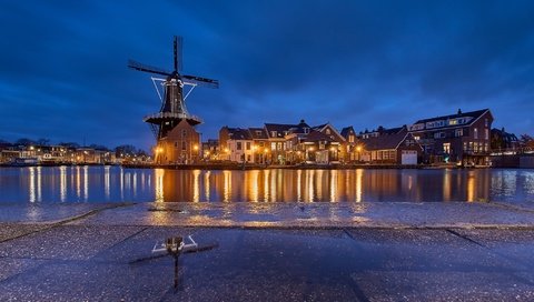 Обои огни, вечер, нидерланды, харлем, lights, the evening, netherlands, haarlem разрешение 2048x1152 Загрузить