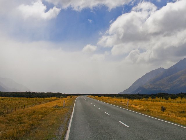 Обои дорога, горы, даль, road, mountains, dal разрешение 3840x1200 Загрузить