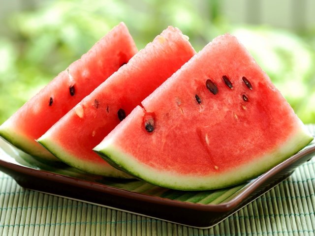 Обои лето, арбуз, ломтики, тарелка, summer, watermelon, slices, plate разрешение 2560x1713 Загрузить