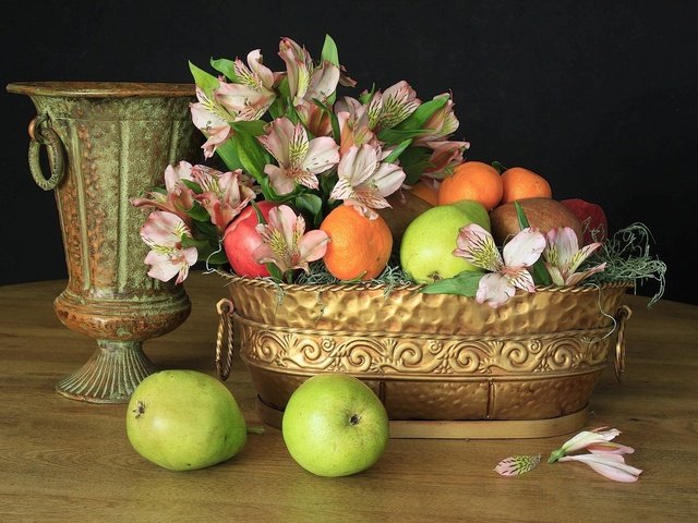 Обои цветы, яблоки, ваза, мандарины, натюрморт, груши, альстромерия, flowers, apples, vase, tangerines, still life, pear, alstroemeria разрешение 2048x1365 Загрузить
