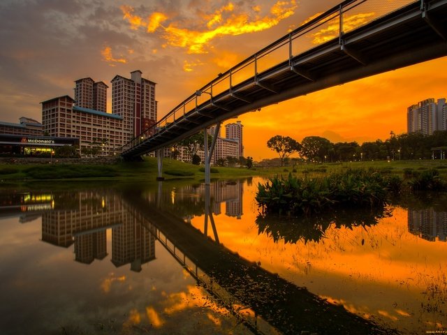 Обои закат, мост, сингапур, бишен парк, sunset, bridge, singapore, bishan park разрешение 2048x1446 Загрузить