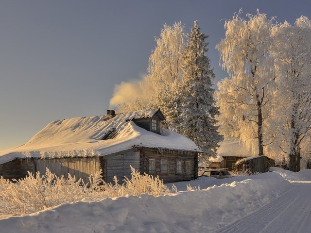 Обои россия, дорога, архангельская область, деревья, саунино, снег, зима, утро, иней, деревня, дом, russia, road, arkhangelsk oblast, trees, saunino, snow, winter, morning, frost, village, house разрешение 2395x1400 Загрузить