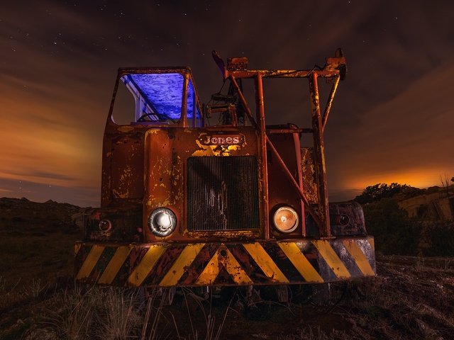 Обои поле, кран, ржавчина, трактор, заброшенный, комбайн, field, crane, rust, tractor, abandoned разрешение 1999x1246 Загрузить