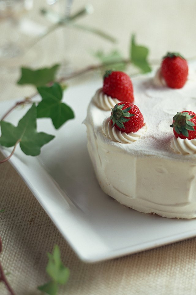 Обои крем для торта, клубника, десерт, пироженное, cream cake, strawberry, dessert, cake разрешение 2950x2094 Загрузить