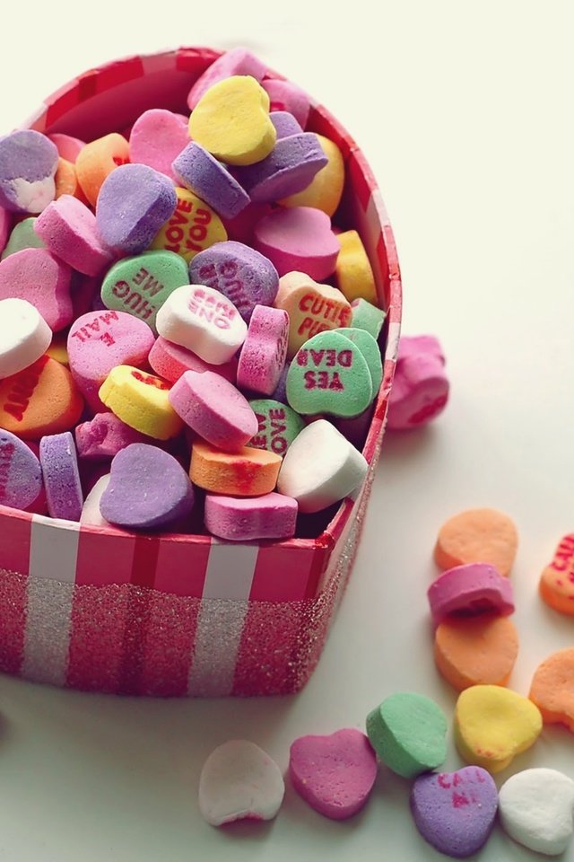Обои конфеты, сладости, сердце, сердечки, коробка, makro, serdce, lyubov, serdechki, shkatul, разнцветные, raznocvetnye, candy, sweets, heart, hearts, box разрешение 1920x1440 Загрузить