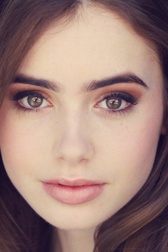 Обои глаза, фото, взгляд, лицо, грань, лили коллинз, eyes, photo, look, face, lily collins разрешение 2336x1869 Загрузить