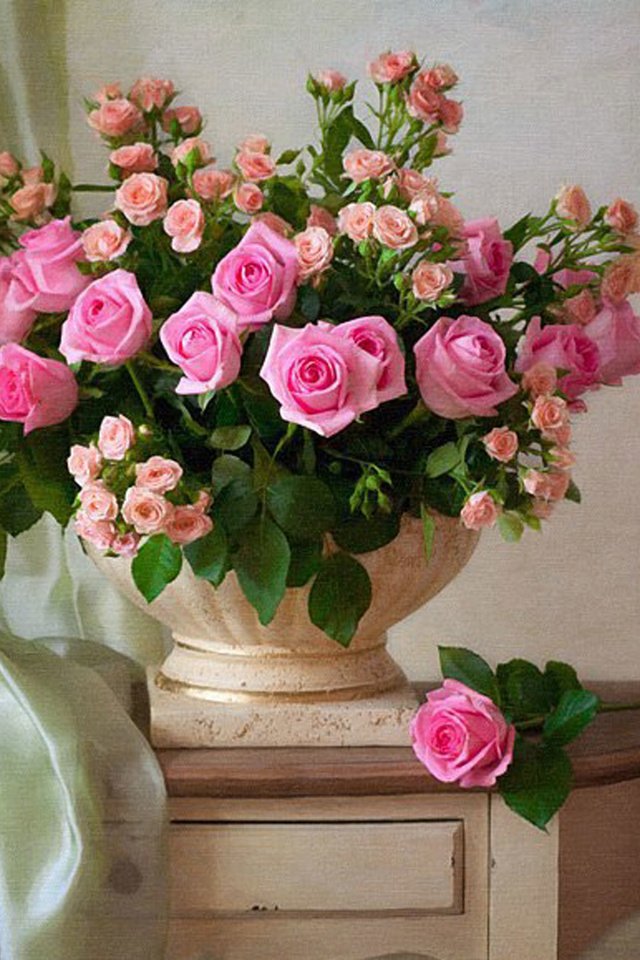 Обои цветы, розы, ткань, букет, ваза, тумбочка, flowers, roses, fabric, bouquet, vase, table разрешение 1980x1764 Загрузить