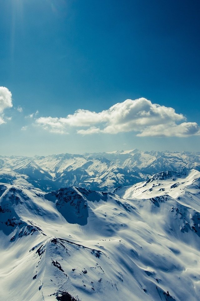 Обои небо, облака, горы, снег, природа, зима, альпы, горные рельефы, the sky, clouds, mountains, snow, nature, winter, alps, mountain relief разрешение 2048x1368 Загрузить