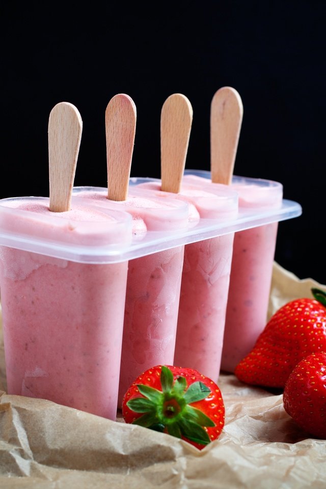 Обои мороженое, клубника, ягоды, десерт, фруктовое мороженое, ice cream, strawberry, berries, dessert, popsicles разрешение 3464x2309 Загрузить