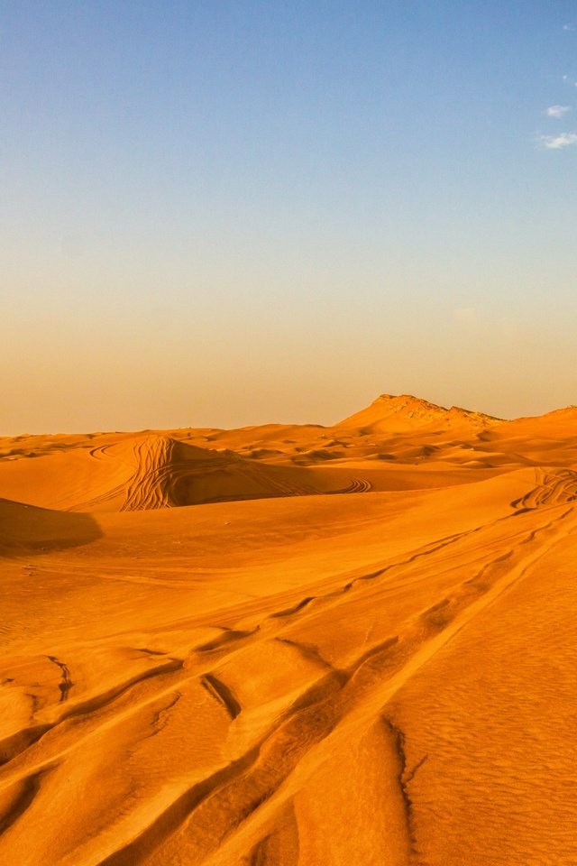 Обои небо, облака, песок, пустыня, the sky, clouds, sand, desert разрешение 3840x2160 Загрузить