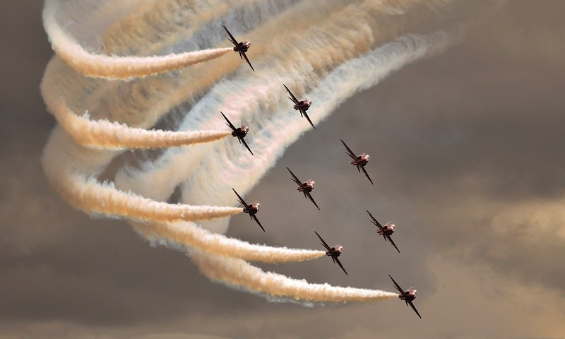 Обои самолеты, скорость, мощь, красиво, шоу, мгновение полёта, aircraft, speed, power, beautiful, show, a moment of flight разрешение 1920x1200 Загрузить