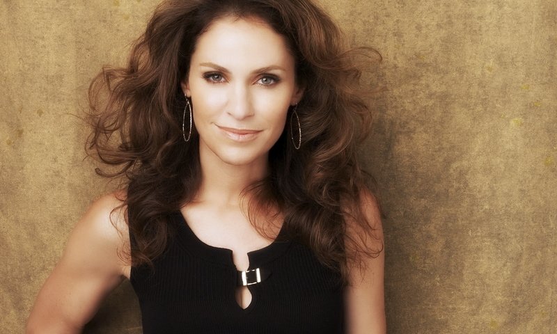 Обои улыбка, брюнетка, взгляд, актриса, amy brenneman, эми бреннеман, smile, brunette, look, actress разрешение 1920x1080 Загрузить