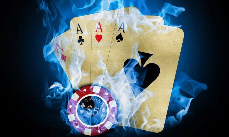 Обои казино, покер, карты, огонь, фишка, casino, poker, card, fire, the trick разрешение 2560x1600 Загрузить