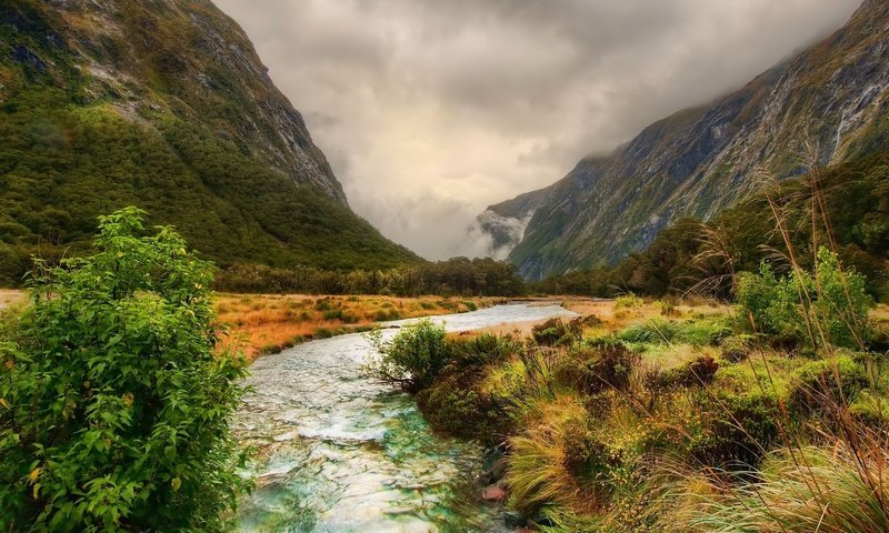 Обои облака, горы, речка, clouds, mountains, river разрешение 2048x1536 Загрузить