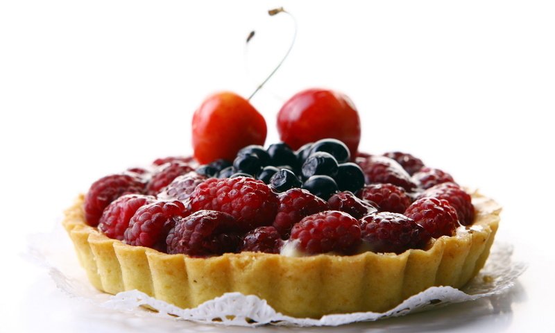 Обои малина, еда, ягоды, черника, сладкое, десерт, пирог, raspberry, food, berries, blueberries, sweet, dessert, pie разрешение 1920x1200 Загрузить