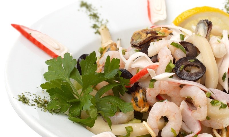 Обои зелень, морепродуктов, оливки, из, салат, морепродукты, креветки, мидии, кальмары, greens, olives, from, salad, seafood, shrimp, mussels, squid разрешение 1920x1200 Загрузить