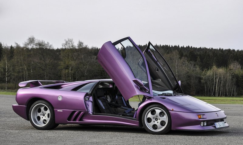 Обои ламборгини, диабло, se30,     дерево, лиловая, lamborghini, diablo, tree, purple разрешение 1920x1200 Загрузить