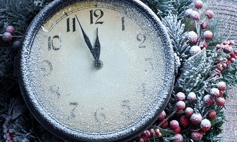 Обои снег, новый год, часы, время, праздник, стрелки, snow, new year, watch, time, holiday, arrows разрешение 3735x2972 Загрузить