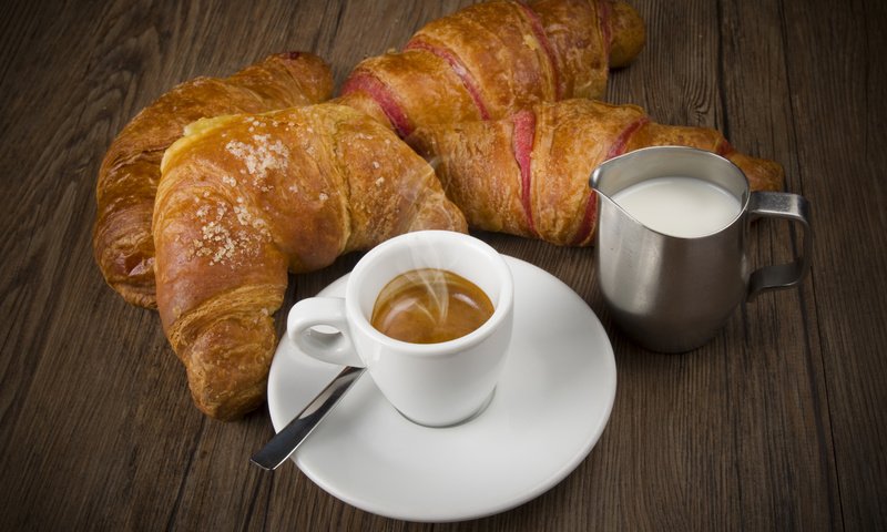 Обои кофе, чашка, завтрак, сливки, выпечка, круассаны, coffee, cup, breakfast, cream, cakes, croissants разрешение 6016x4000 Загрузить
