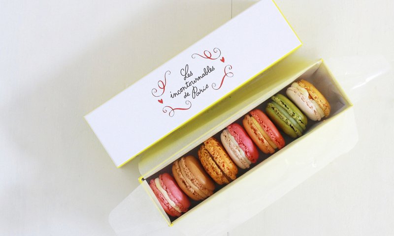 Обои подарок, печенье, коробочка, макаруны, gift, cookies, box, macaroon разрешение 2048x1365 Загрузить