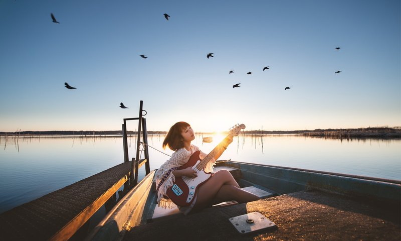 Обои девушка, гитара, музыка, girl, guitar, music разрешение 2047x1316 Загрузить