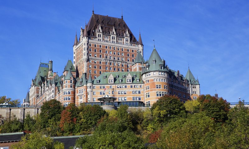 Обои деревья, осень, канада, квебек, замок фронтенак, trees, autumn, canada, qc, the château frontenac разрешение 2048x1365 Загрузить