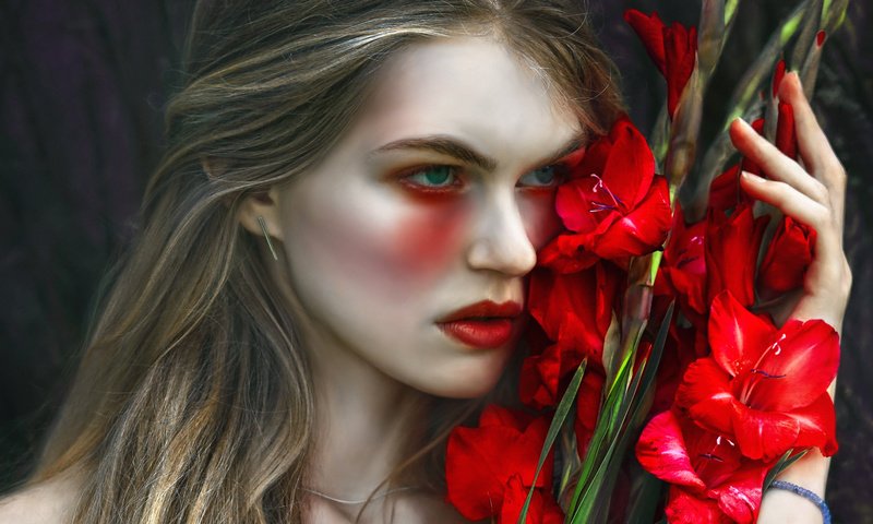 Обои арт, девушка, фантазия, agnieszka lorek, tears and gladiolus, magda, красные цветы, art, girl, fantasy, red flowers разрешение 2048x1732 Загрузить