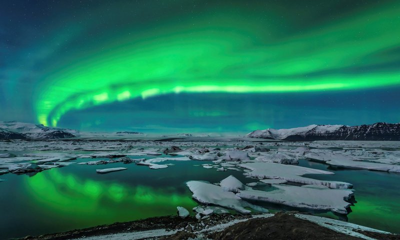 Обои озеро, горы, лёд, северное сияние, исландия, aurora borealis, lake, mountains, ice, northern lights, iceland разрешение 1920x1200 Загрузить