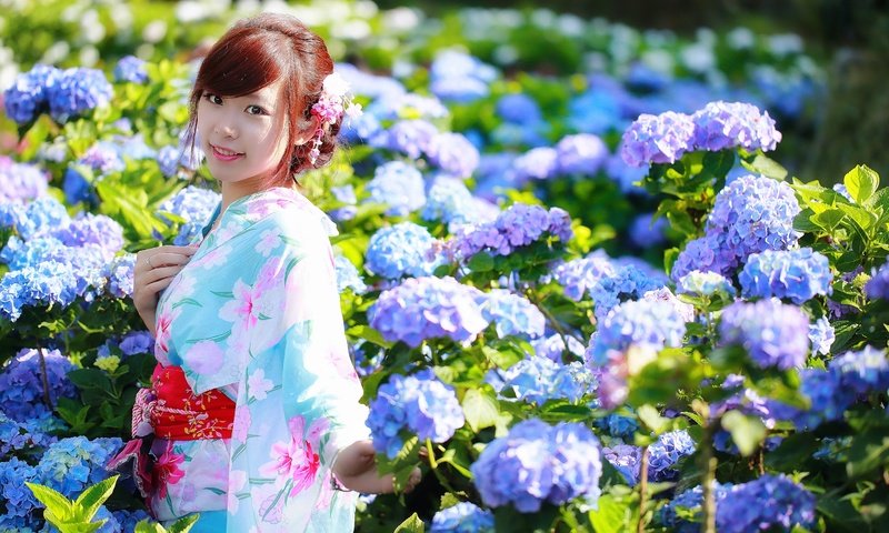 Обои цветы, улыбка, лето, азиатка, flowers, smile, summer, asian разрешение 2880x1920 Загрузить