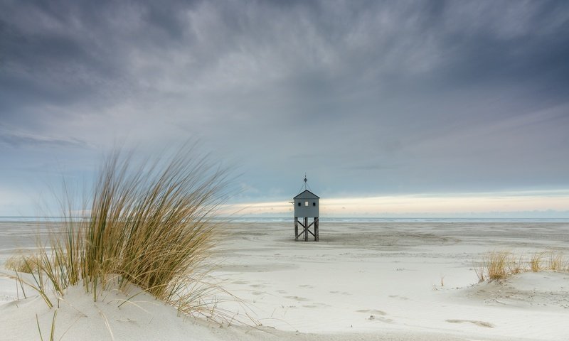 Обои небо, облака, берег, море, пляж, the sky, clouds, shore, sea, beach разрешение 5891x3927 Загрузить