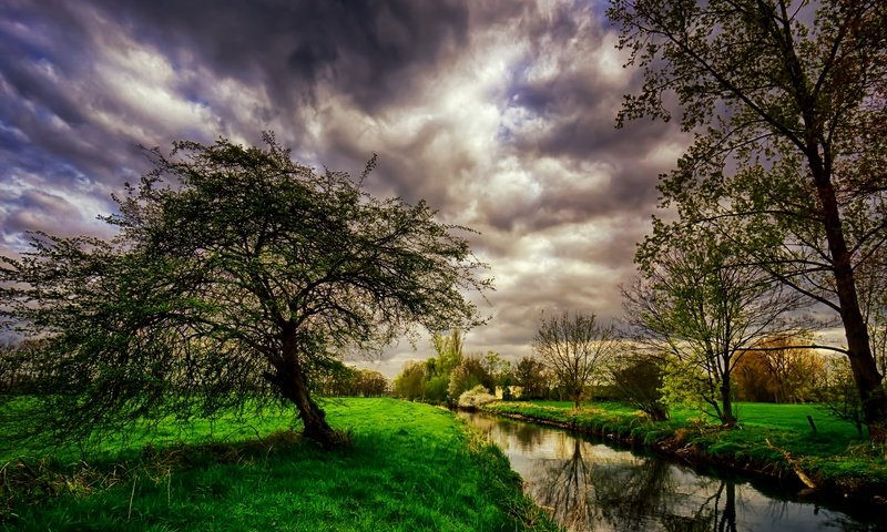 Обои облака, деревья, река, пейзаж, ручей, канал, clouds, trees, river, landscape, stream, channel разрешение 2048x1365 Загрузить