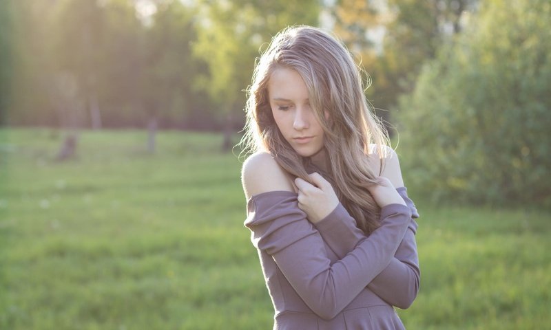 Обои девушка, портрет, взгляд, лицо, длинные волосы, голые плечи, girl, portrait, look, face, long hair, bare shoulders разрешение 2048x1365 Загрузить