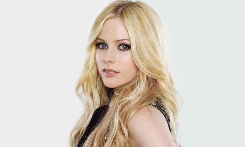 Обои девушка, взгляд, волосы, лицо, певица, аврил лавин, girl, look, hair, face, singer, avril lavigne разрешение 1920x1200 Загрузить