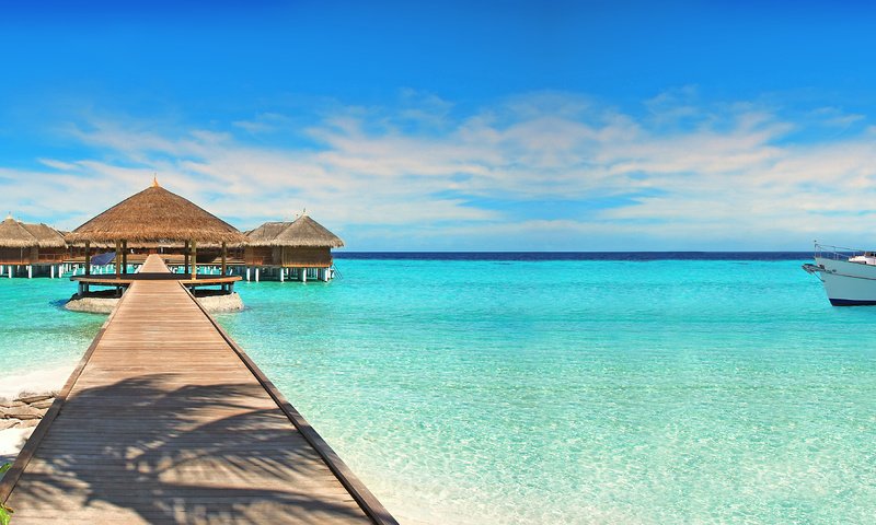 Обои пляж, бунгало, тропики, катер, мальдивы, beach, bungalow, tropics, boat, the maldives разрешение 5655x2150 Загрузить