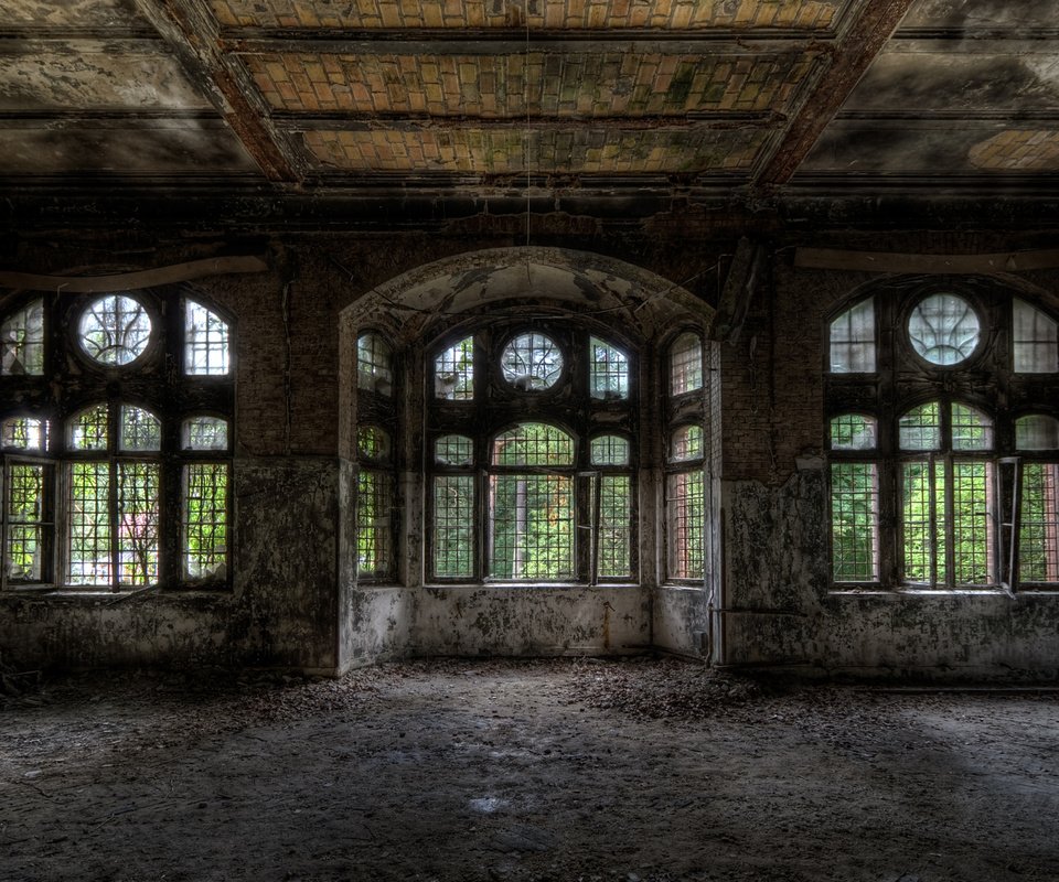 Обои дом, здание, окна, старый, прошлое, заброшенный, house, the building, windows, old, past, abandoned разрешение 2560x1600 Загрузить