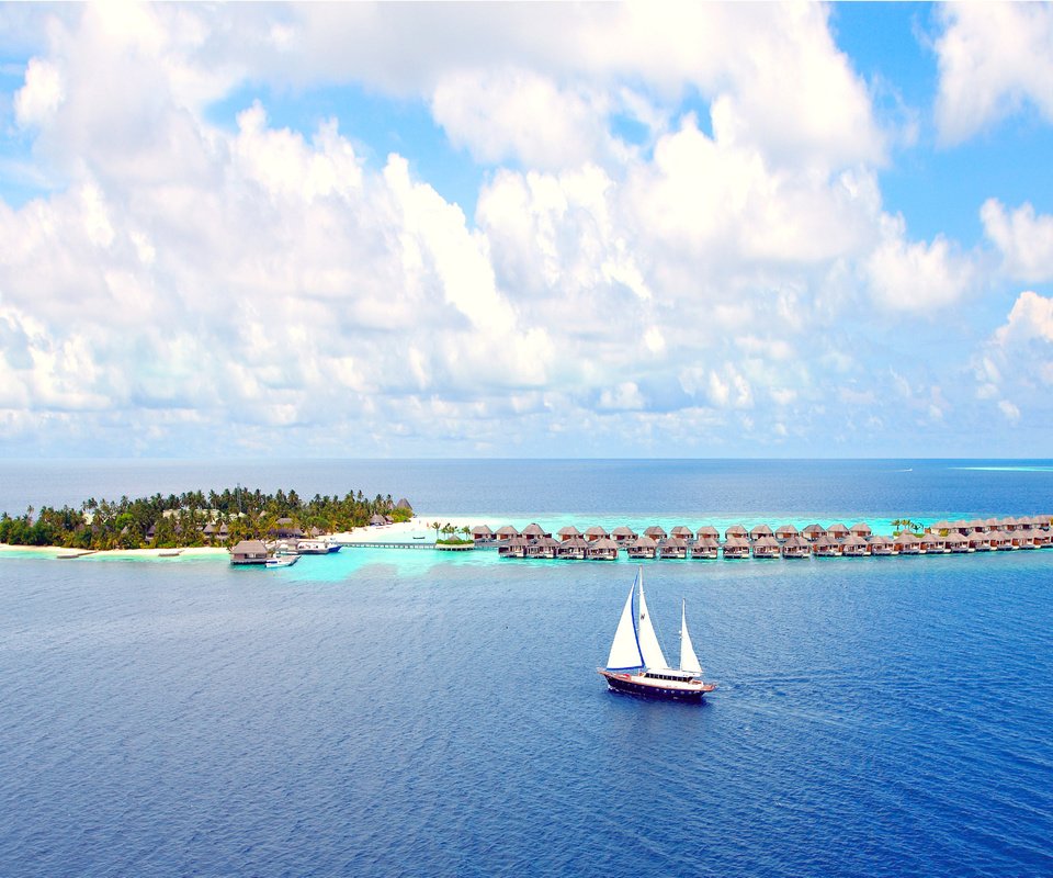 Обои море, яхта, остров, тропики, мальдивы, sea, yacht, island, tropics, the maldives разрешение 4800x3188 Загрузить