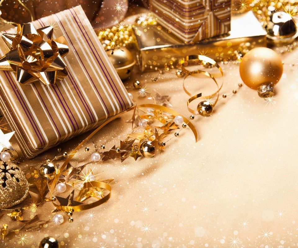 Обои новый год, подарки, шарики, игрушки, ленты, коробки, золотистые, банты, new year, gifts, balls, toys, tape, box, golden, bows разрешение 2880x1800 Загрузить