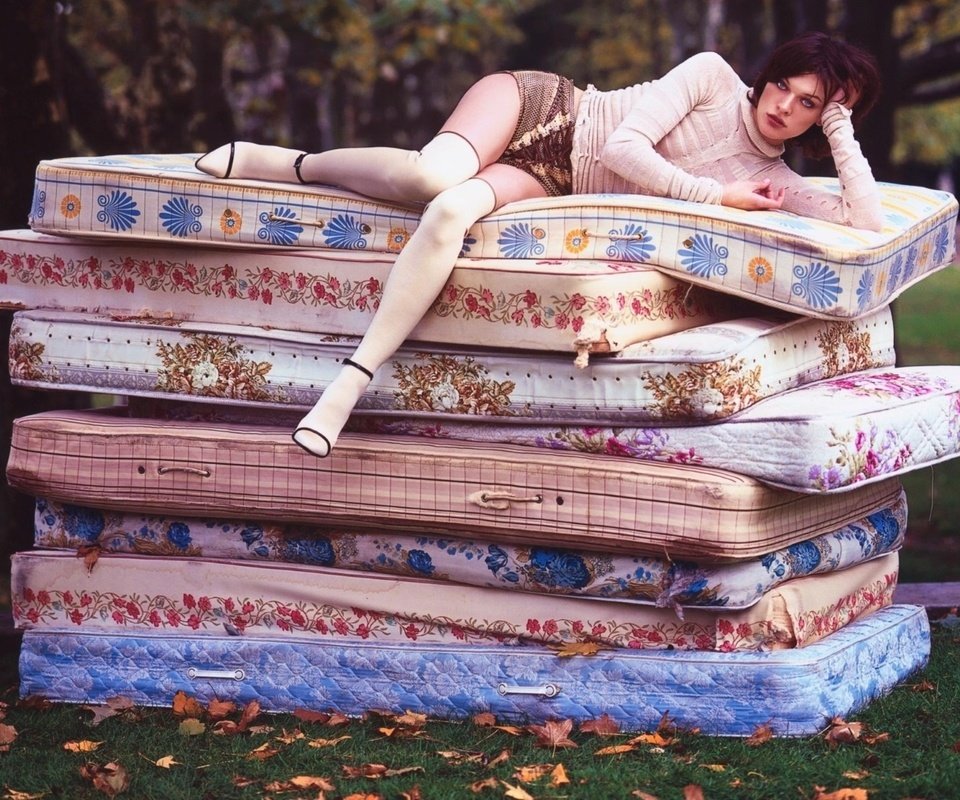 Обои милла йовович, принцесса, на, мила йовович, горошине, milla jovovich, princess, on, the pea разрешение 2000x1500 Загрузить