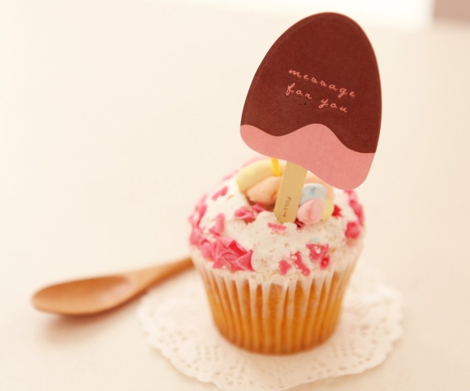 Обои сладкое, десерт, кекс, кекс с сообщением, sweet, dessert, cupcake, cupcake with message разрешение 1920x1280 Загрузить