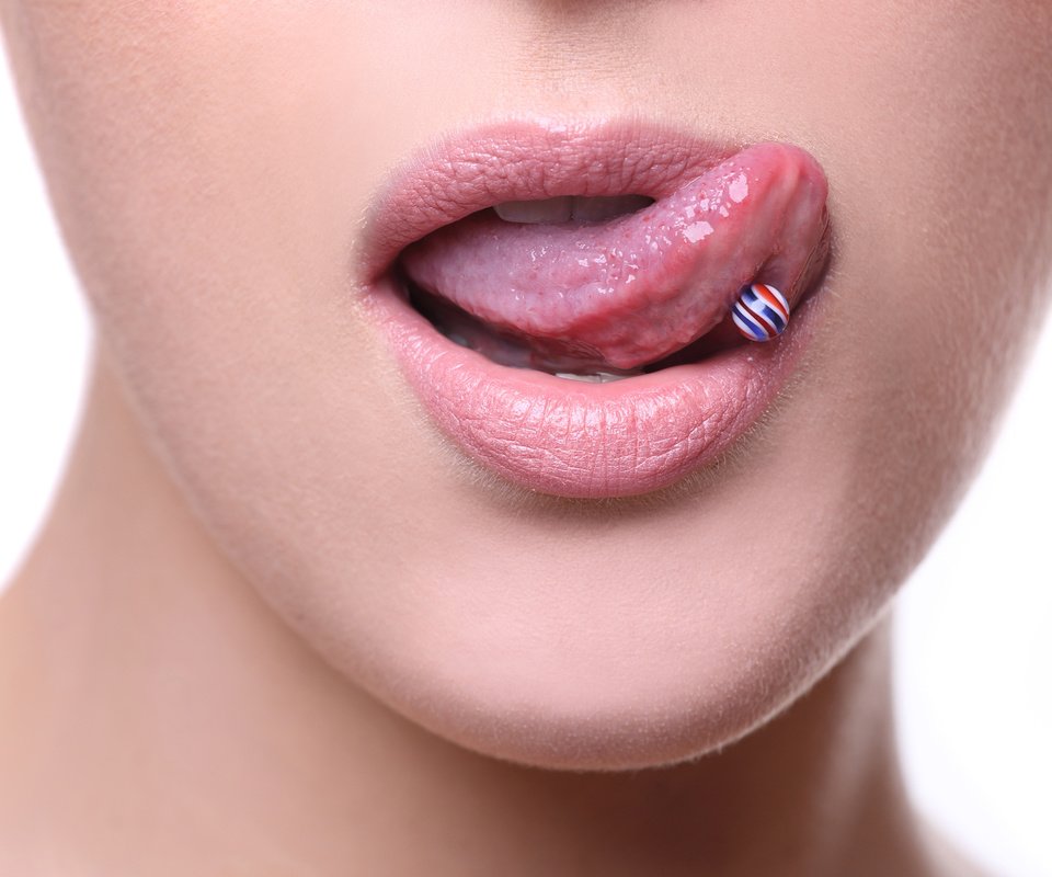 Обои губы, язык, женщина, пирсинг, lips, language, woman, piercing разрешение 3996x2664 Загрузить